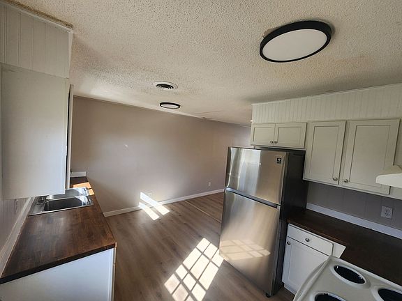 5th image of 2904 Patrick Ave