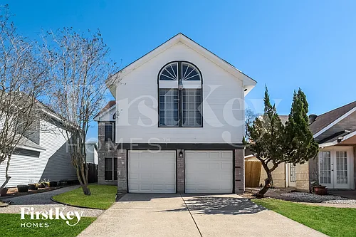 800 Charles Pl Photo 1
