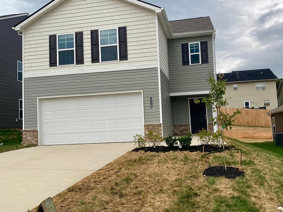 1st image of 1110 Clearwater Ln