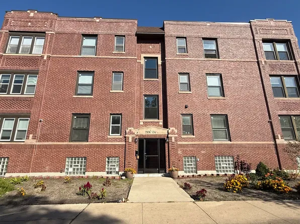 2106 W Wilson Ave #1, Chicago, IL 60625