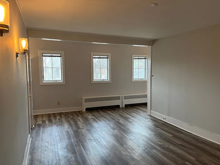 125 Main St #1 — Photo 3