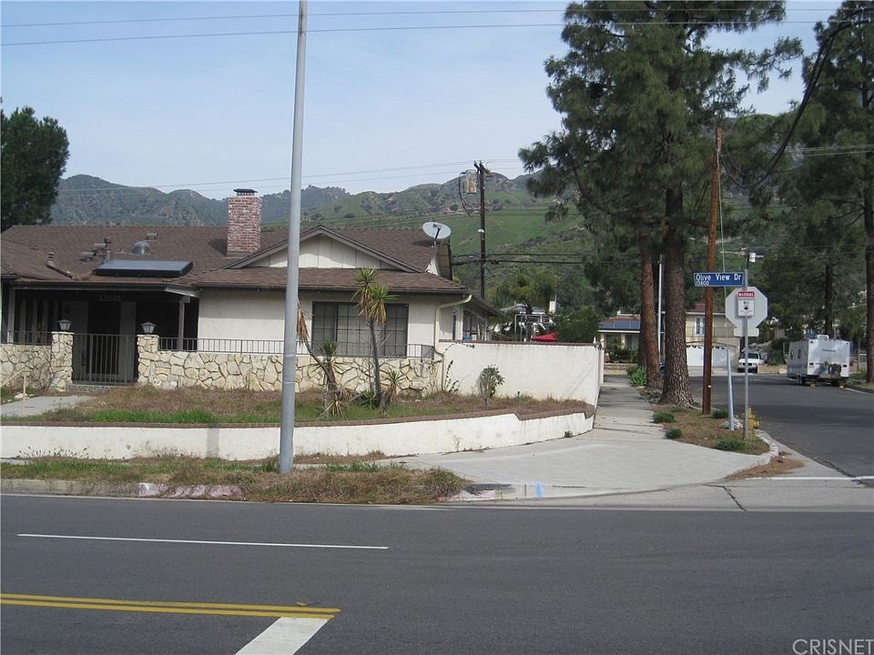 2nd image of 13841 Olive View Dr