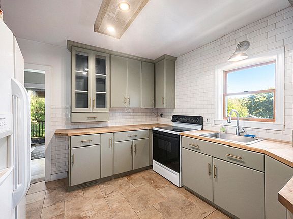 3rd image of 11641 E G Ave
