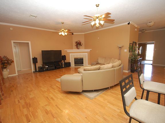 2nd image of 108 Clear Creek Meadows Dr
