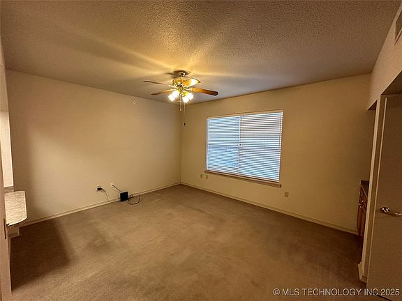 5th image of 301 E Washington Ave #4009