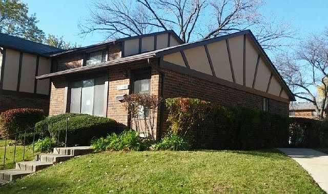 1st image of 1S244 Ingersoll Ln