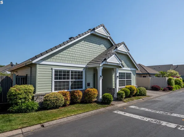 2039 Lake Shore Dr, Eugene, OR 97408