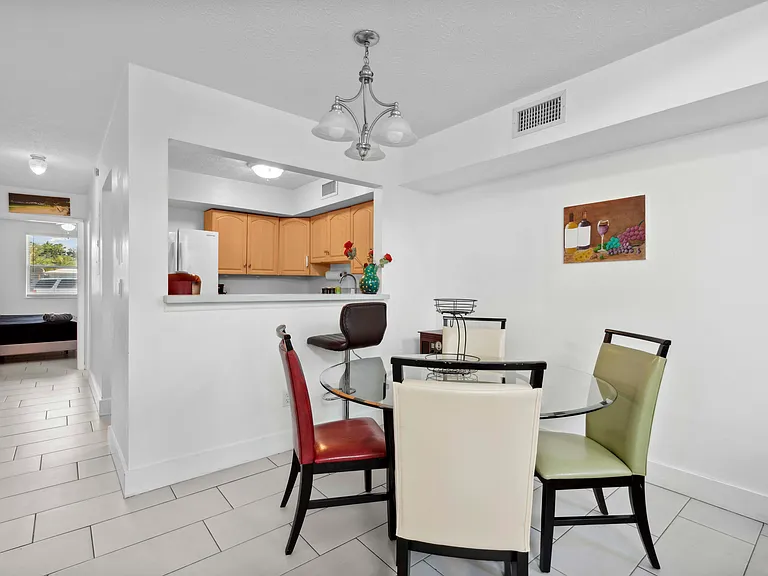219 Arricola Ave #B — Photo 20