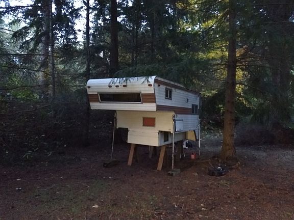 2nd image of 665 Lorien Ln