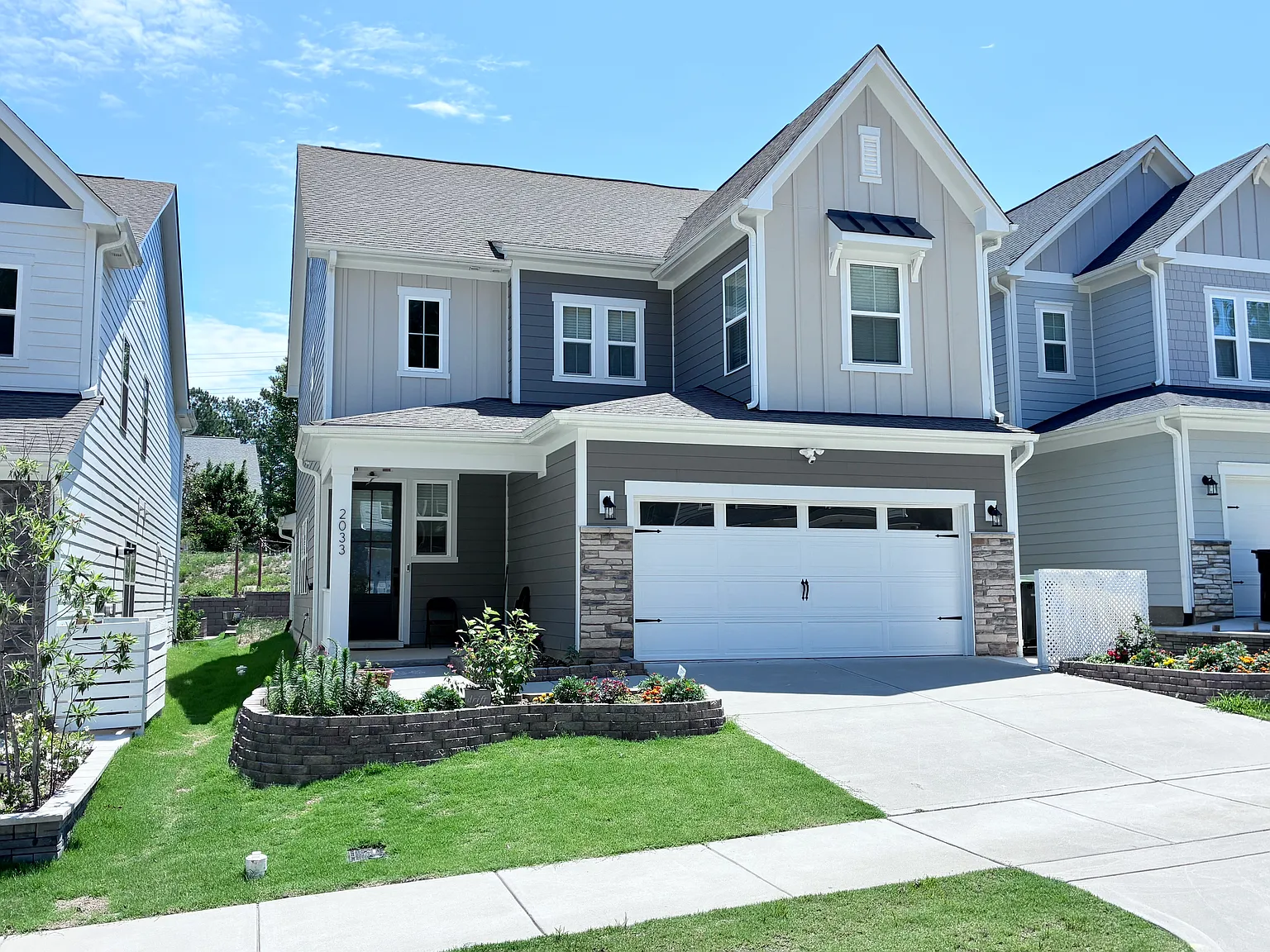 5 bed, 2910 sqft, $2,950 — Photo 2