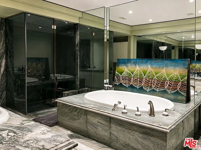10535 Wilshire Blvd #Penthouse 1 — Photo 19