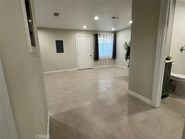 22864 Temet St — Photo 9