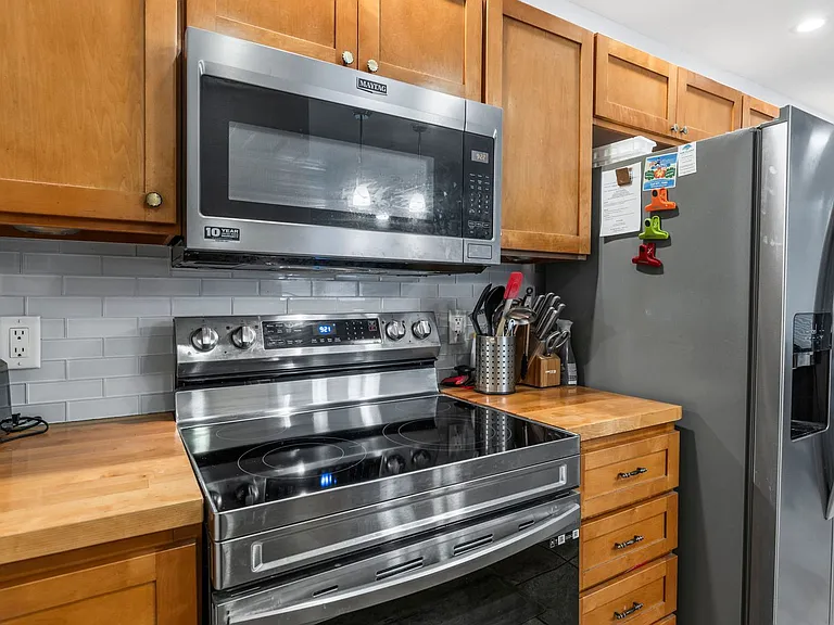 140 Uwapo Rd #21-104 — Photo 8