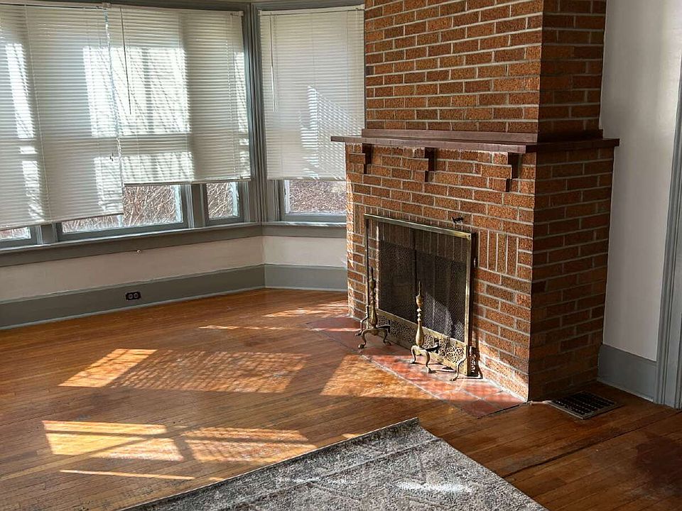1st image of 85 N Center St #1