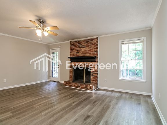 3rd image of 448 Parlock Rd
