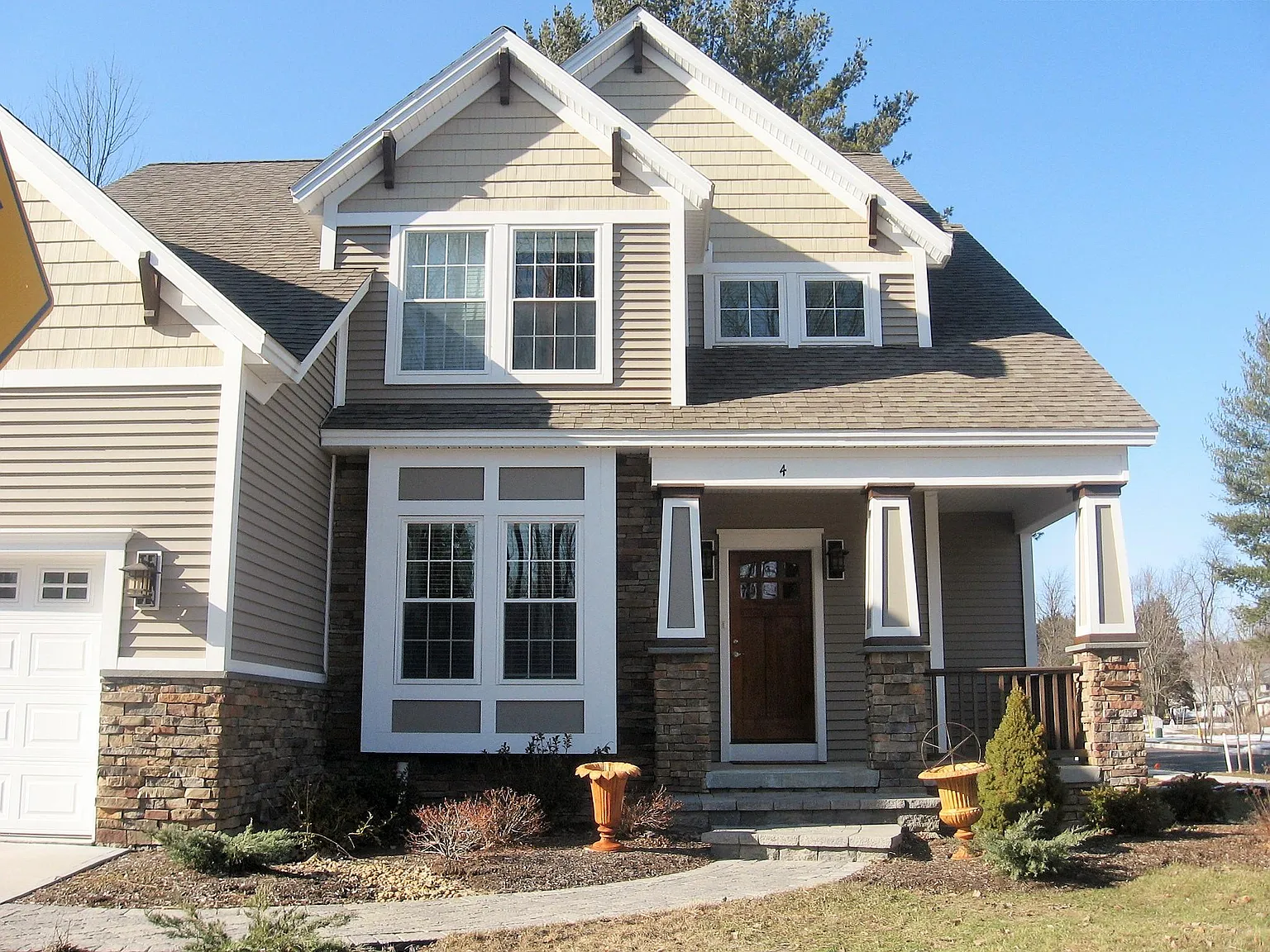 3 bed, 2.5 bath, 2143 sqft, $4,900 — Photo 2