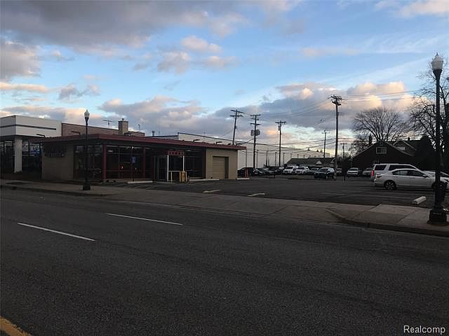 1st image of 14651 Michigan Ave