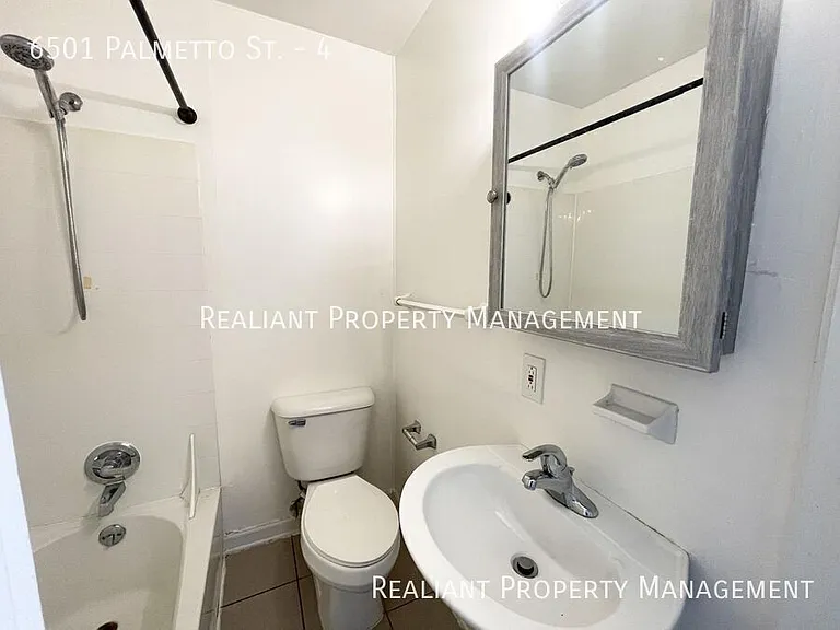 6501 Palmetto St #4 — Photo 7