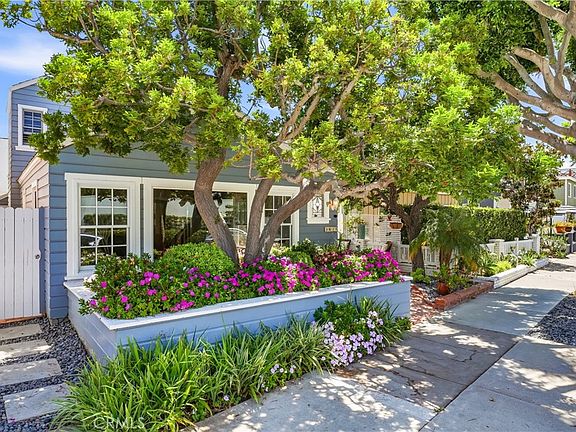 3rd image of 1617 E Balboa Blvd
