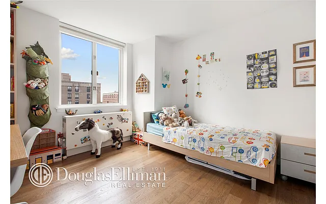 Rented by Douglas Elliman | media 26