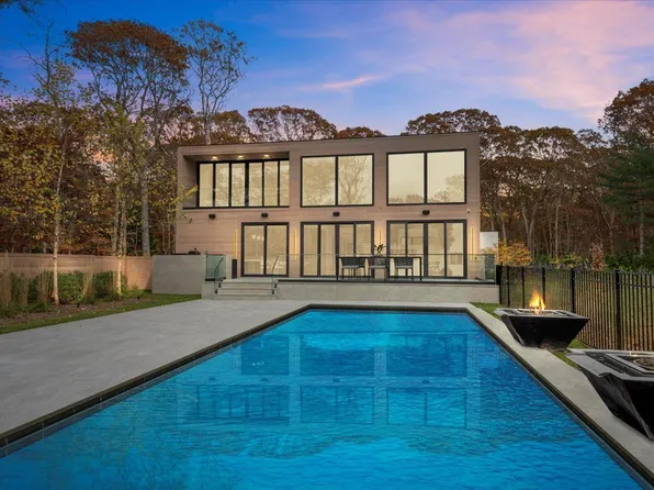 21 Westwood Rd, East Hampton, NY 11937