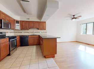 556 Sanderling Ct #556, Secaucus, NJ 07094