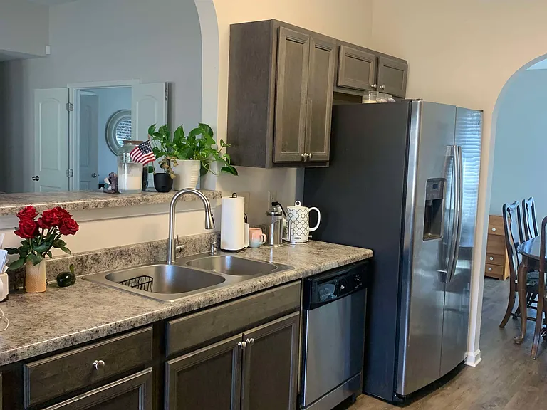 607 George Dr — Photo 16