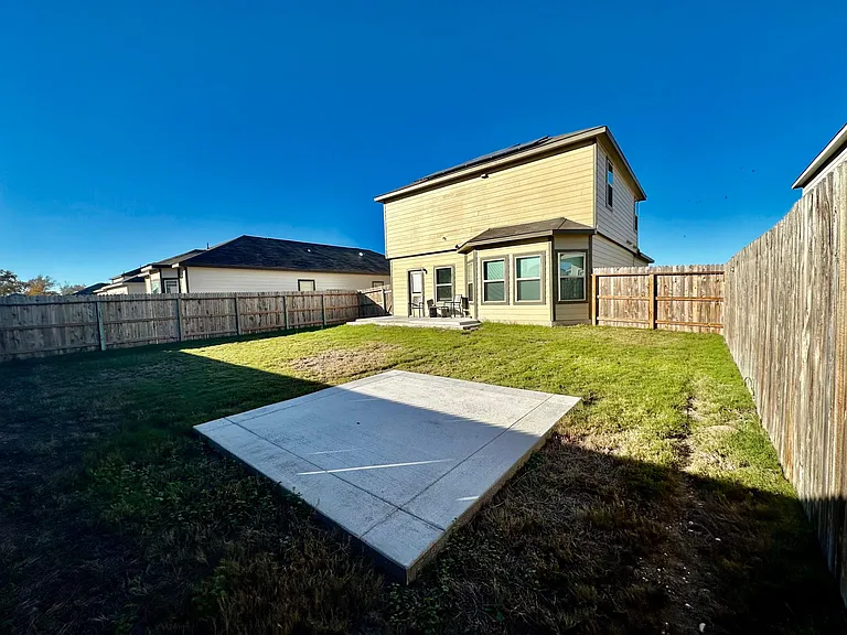 2505 Marty Way — Photo 5