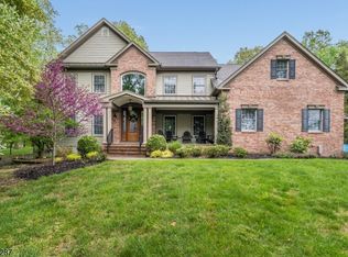 30 Southgate Dr, Annandale, NJ 08801