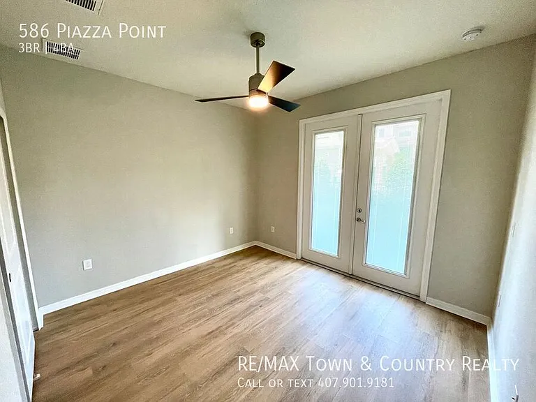 586 Piazza Point — Photo 18