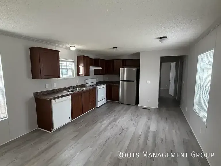 303 Carriage Lane Est #303 — Photo 4