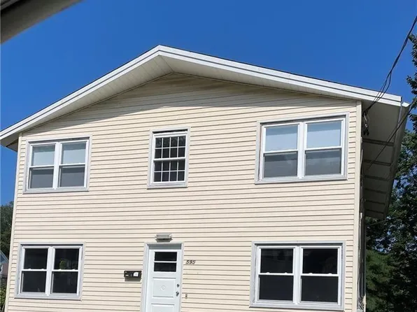 595 S Main St, Woonsocket, RI 02895