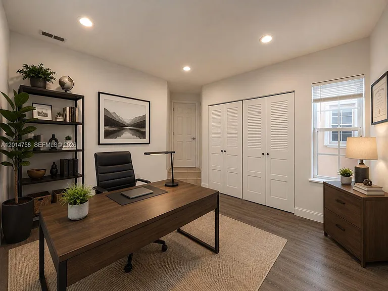 465 Somerset Way — Photo 10