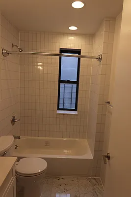 Rented by PMG Real Estate  | media 28