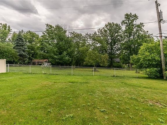 5th image of 5655 Carlton Dr