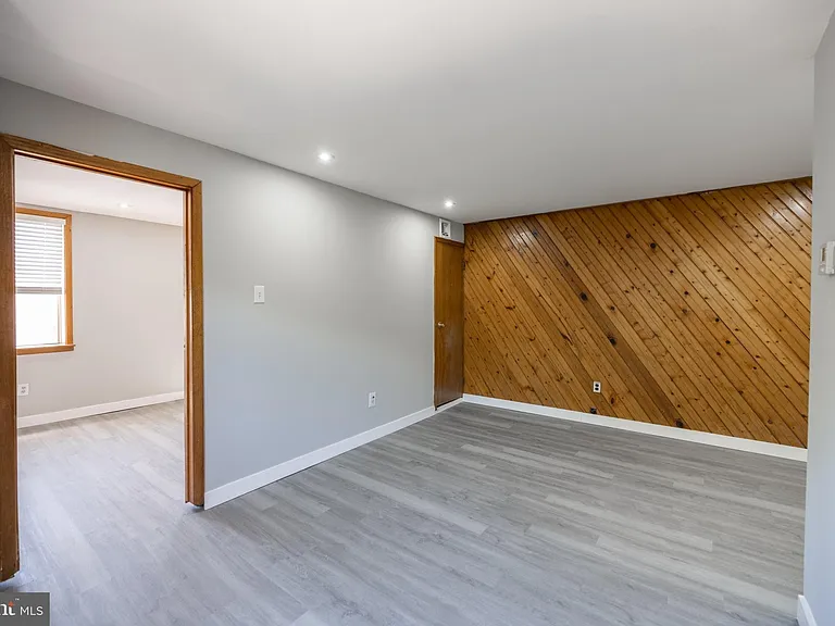 734 S 9th St #4F — Photo 4