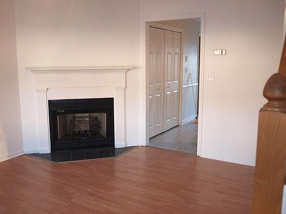3rd image of 3802 Sterling Pointe Dr Unit B7