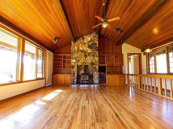 5th image of 8908 John Day Dr