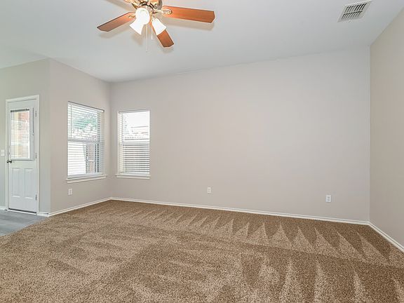 4th image of 313 S Stephanie St