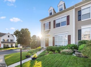 3968 Hartlake St, Woodbridge, VA 22192