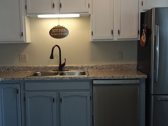 3rd image of 1659 Revere Ct
