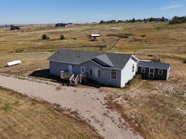 5350 Muddy Valley Dr, Williston, ND 58801