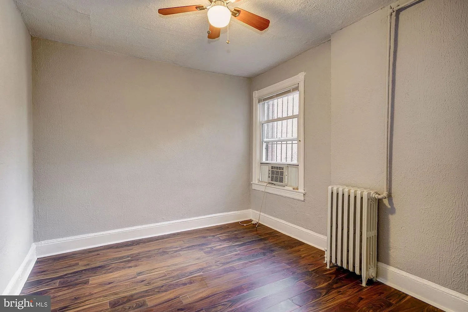 2 bed, 800 sqft, $2,500 — Photo 4