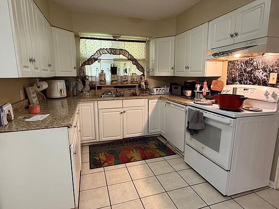 3rd image of 1700 Gail Ave