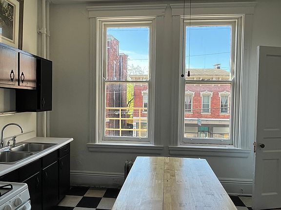 4th image of 1604 Chase Ave #5