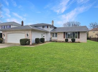 3589 Delmar Dr, Rocky River, OH 44116