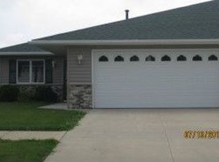 1820 Clubhouse Dr NE, Stewartville, MN 55976