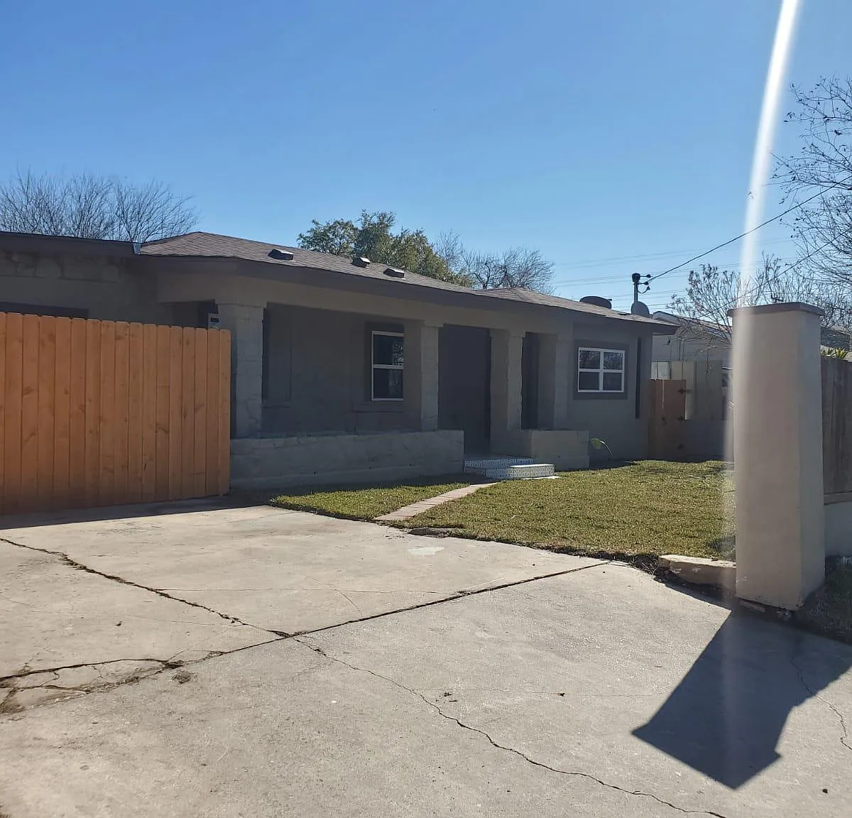 118 Esmeralda Dr — Photo 1