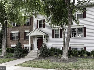 3901 Golf Tee Ct APT 101, Fairfax, VA 22033
