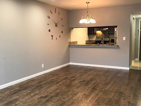 4th image of 622 S Delaware St APT 4